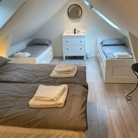 בית נופש Cozy Tiny House Egmond Aan Zee- 500m From Beach-north Sea