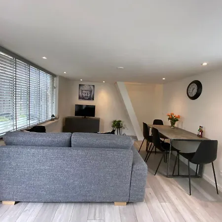 בית נופש Cozy Tiny House Egmond Aan Zee- 500m From Beach-north Sea
