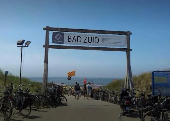 בית נופש Cozy Tiny House Egmond Aan Zee- 500m From Beach-north Sea